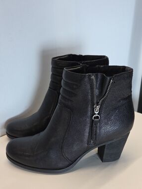 Women’s Black Leather Ankle Boots with Side Zip Size 10